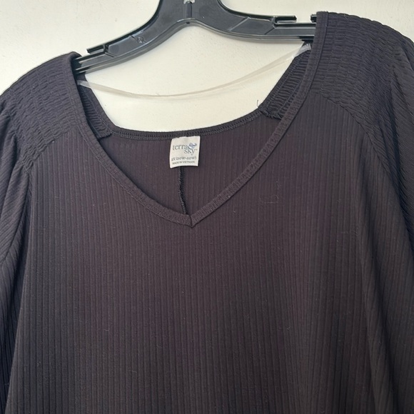 Terra & Sky plus Size Top - Picture 3 of 6